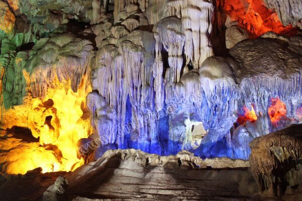 Thien Cung Cave